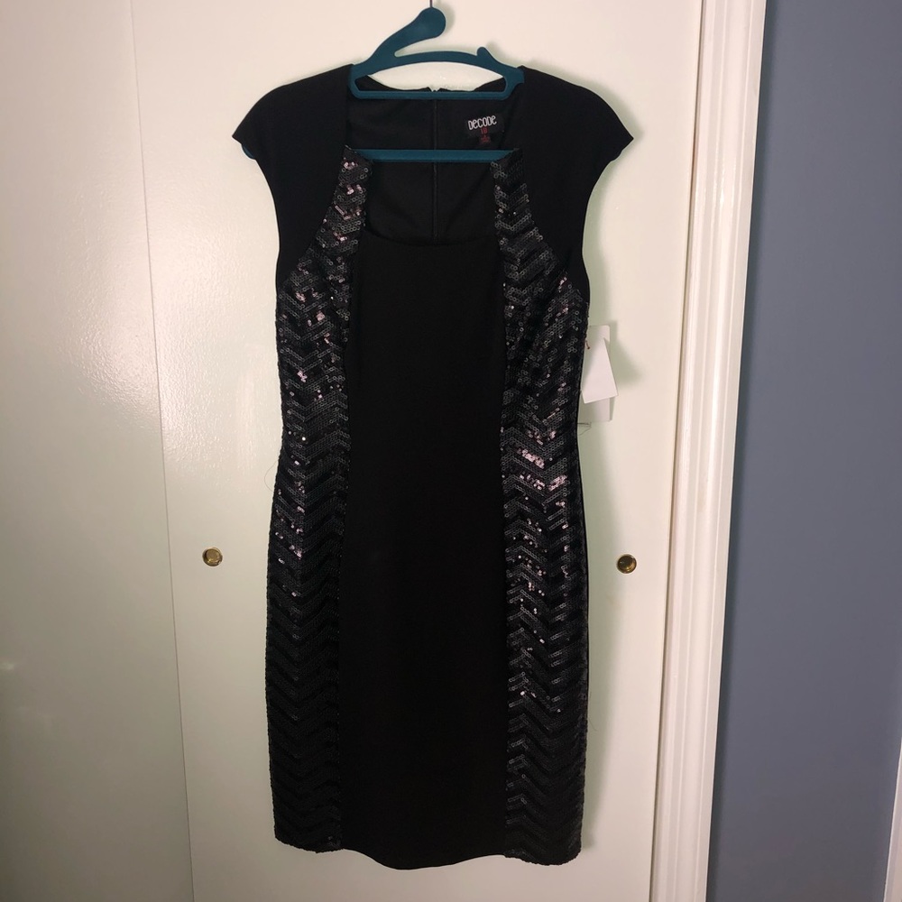 Decode Black Evening Dress Sequin sides   Size 2